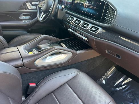 Used 2022 Mercedes-Benz GLS 450 4MATIC image 33