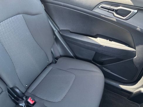 Used 2025 Kia Sportage LX FWD image 36