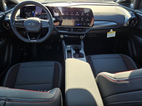 New 2026 Chevrolet Equinox EV RS image 8