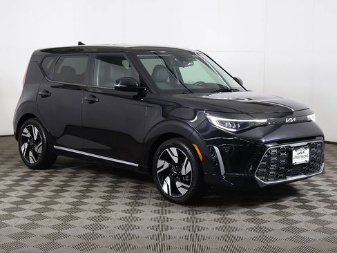 Used 2023 Kia Soul GT-Line w/ GT-Line Technology Package FWD image 2