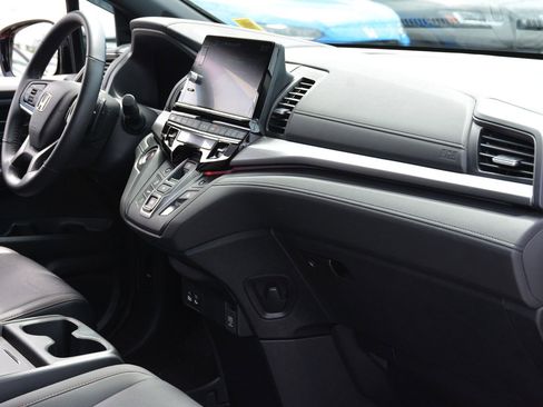 Used 2025 Honda Odyssey Sport-L image 19