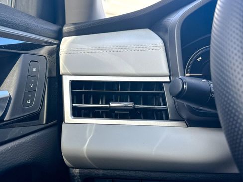 New 2025 Mitsubishi Outlander SEL image 44