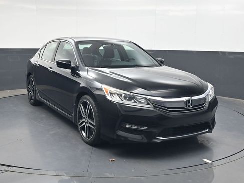 Used 2017 Honda Accord Sport Special Edition image 2