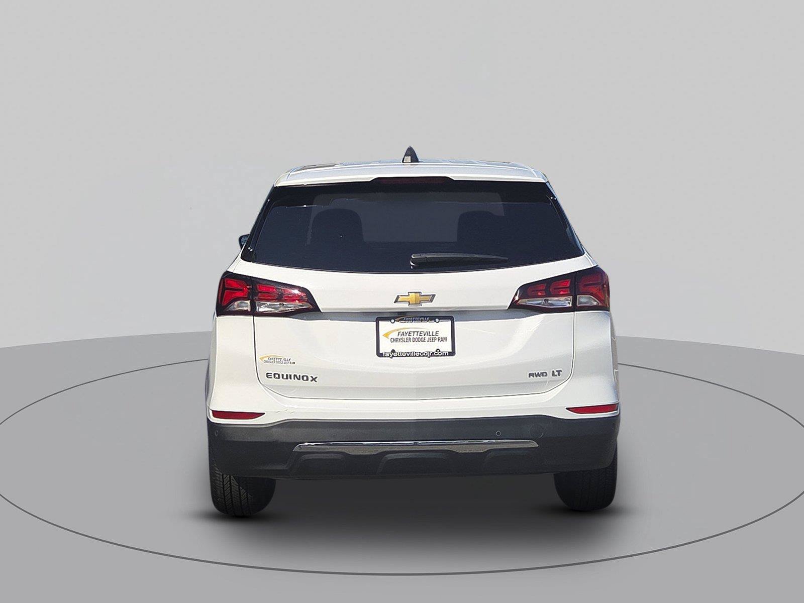 Used 2024 Chevrolet Equinox LT AWD/4WD image 4