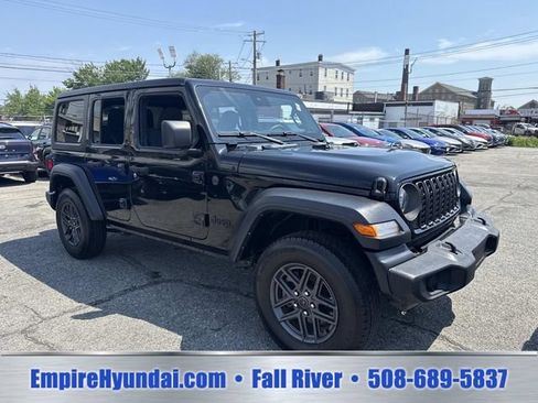 Used 2024 Jeep Wrangler Unlimited Sport AWD/4WD image 2