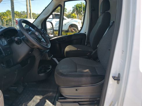 Used 2023 RAM ProMaster 2500 w/ Convenience Group image 17