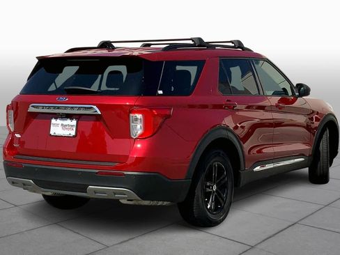 Used 2021 Ford Explorer XLT w/ Equipment Group 202A image 12