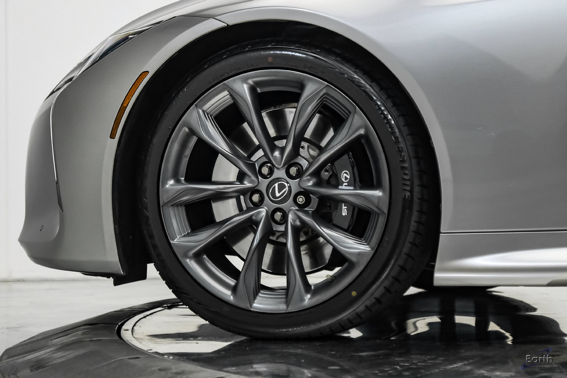 Used 2018 Lexus LC 500 Coupe w/ Performance Package RWD image 92