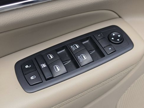 Certified 2020 Jeep Grand Cherokee Limited w/ Luxury Group II AWD/4WD image 19