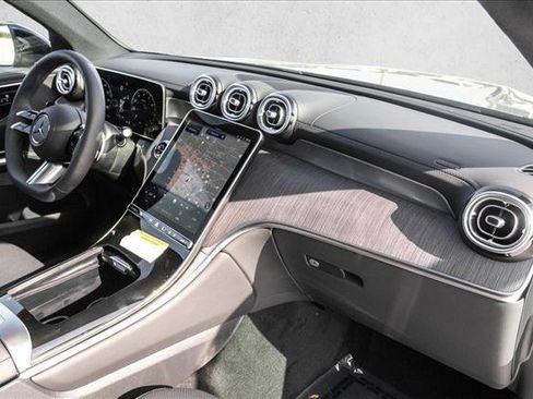 New 2026 Mercedes-Benz GLC 300 4MATIC image 26