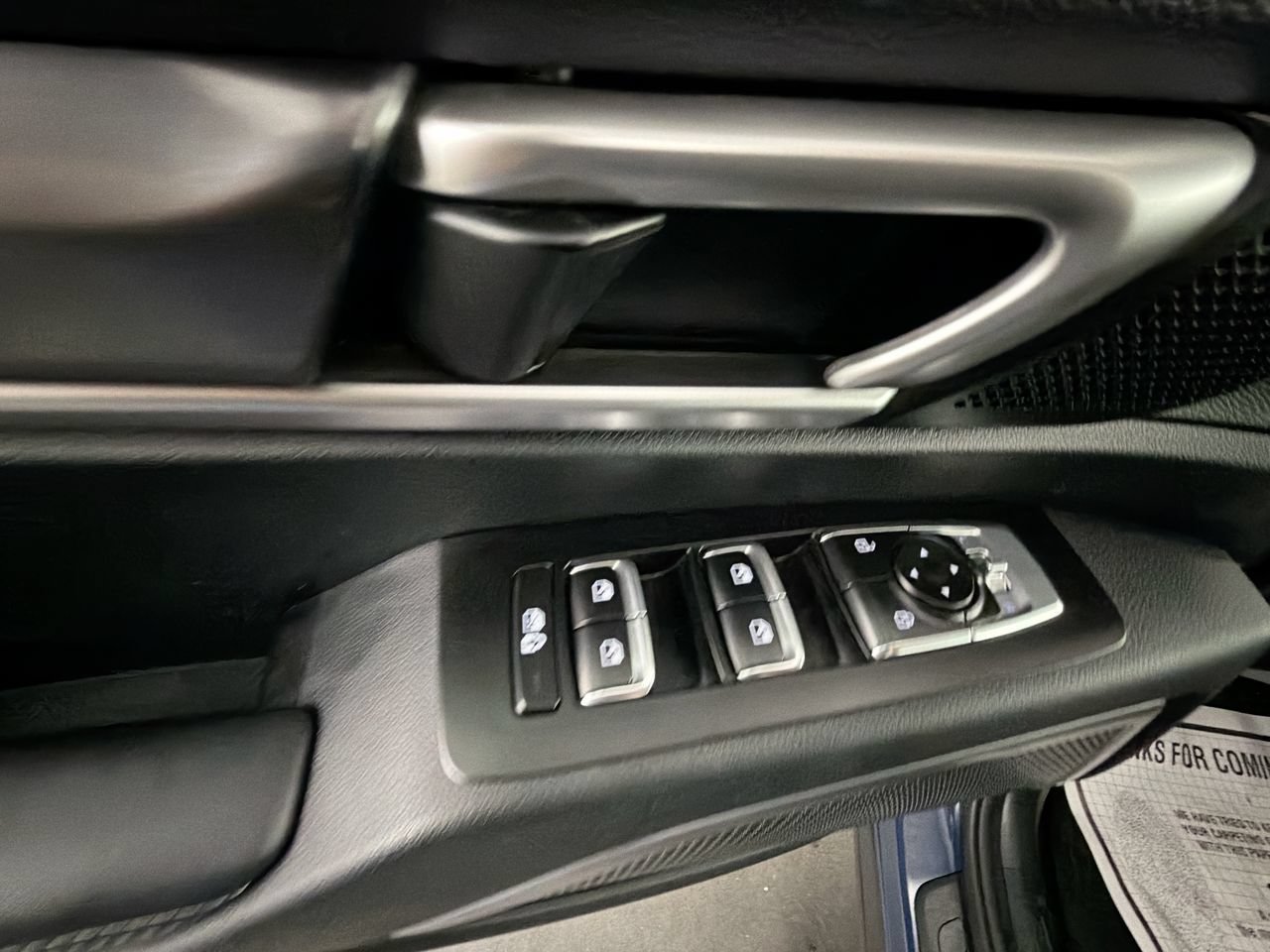 Used 2025 Kia Telluride S FWD image 24
