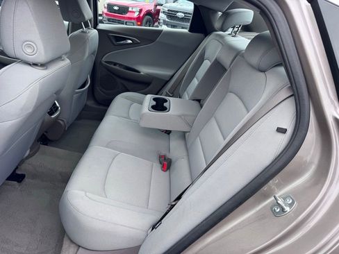 Used 2025 Chevrolet Malibu LT image 27
