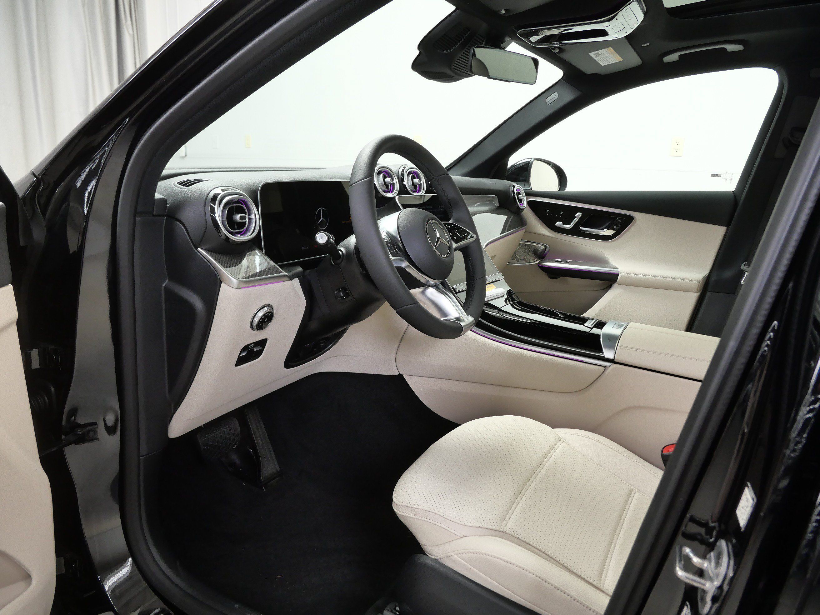 New 2026 Mercedes-Benz GLC 300 4MATIC image 11
