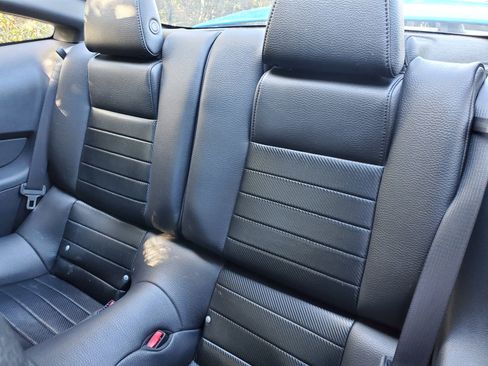 Used 2011 Ford Mustang GT Premium w/ Electronics Pkg image 29