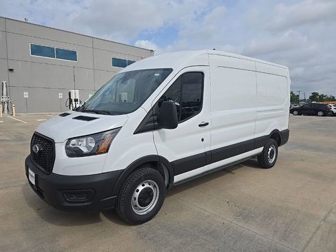 New 2025 Ford Transit 250 148 Medium Roof RWD image 34