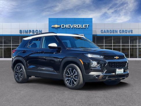 Used 2023 Chevrolet TrailBlazer ACTIV w/ Convenience Package FWD image 1