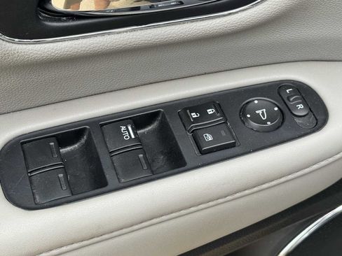 Used 2019 Honda HR-V EX-L image 8
