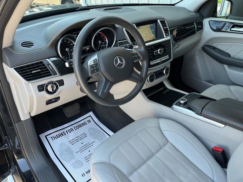 Used 2016 Mercedes-Benz GL 320 BlueTEC 4MATIC image 9