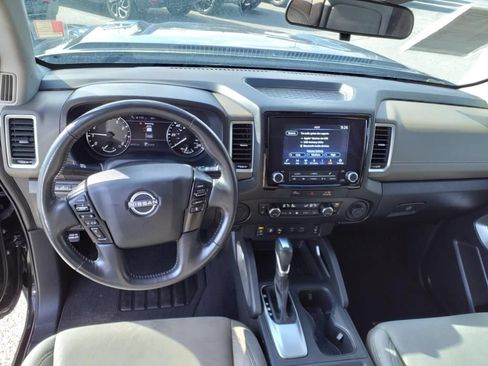 Certified 2023 Nissan Frontier SV w/ SV Convenience Package RWD image 7