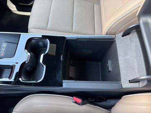 Used 2025 Buick Enclave Preferred FWD image 18