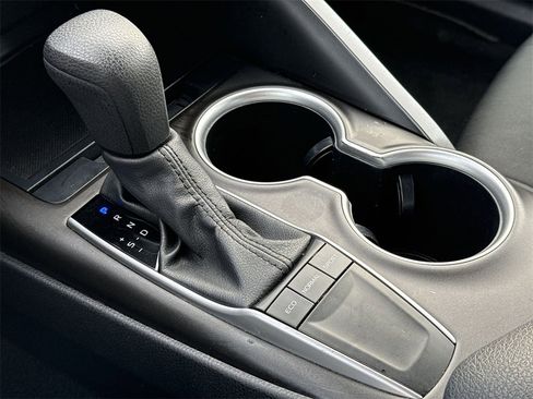 Used 2023 Toyota Camry LE image 21