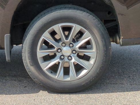 Used 2019 Chevrolet Silverado 1500 High Country w/ Z71 Off-Road Package image 14