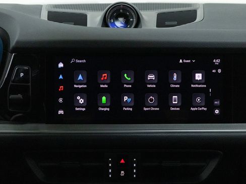 Certified 2025 Porsche Cayenne S AWD/4WD image 19
