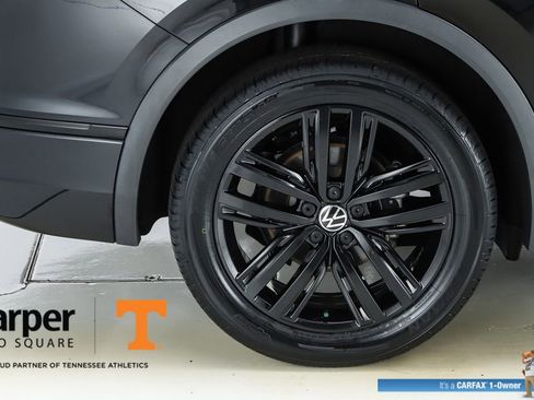 Used 2022 Volkswagen Tiguan SE R-Line image 13