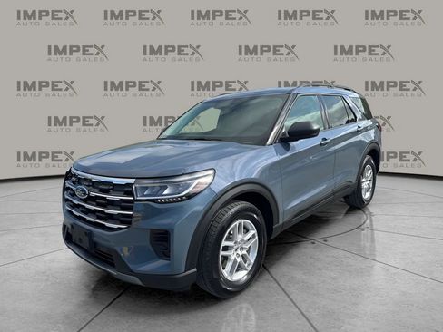 Used 2026 Ford Explorer Active RWD image 1