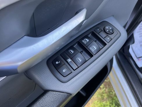 Used 2022 RAM 1500 Big Horn AWD/4WD image 19