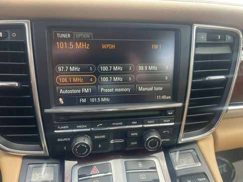 Used 2012 Porsche Panamera 4 image 7