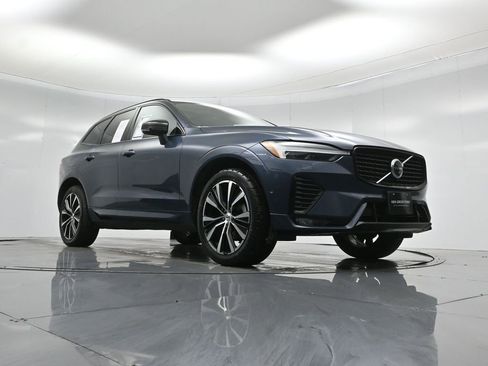 Used 2023 Volvo XC60 B5 Plus image 47