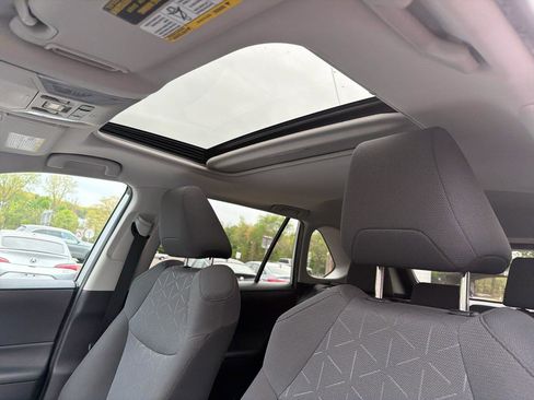 Used 2019 Toyota RAV4 XLE w/ Convenience Package AWD/4WD image 21