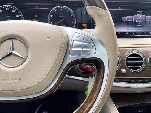 Used 2015 Mercedes-Benz S 550 Sedan image 19