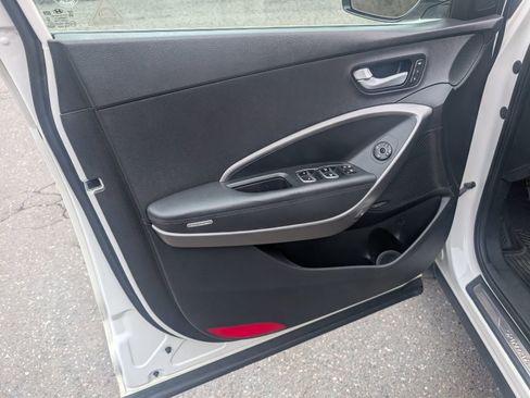 Used 2015 Hyundai Santa Fe Limited w/ Option Group 04 image 9