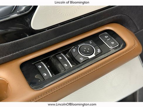 Certified 2022 Lincoln Aviator Reserve w/ Equipment Group 201A image 18