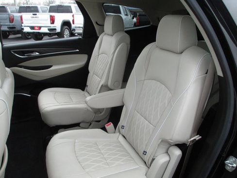 Certified 2022 Buick Enclave Avenir w/ Avenir Technology Package image 19