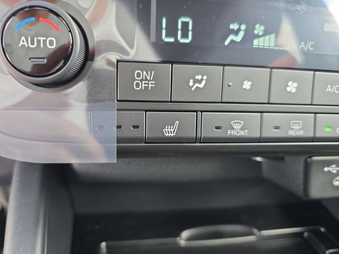 New 2026 Subaru Outback Limited AWD/4WD image 19