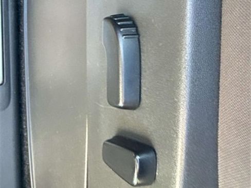 Certified 2023 Nissan Frontier SV w/ Midnight Edition Package image 28