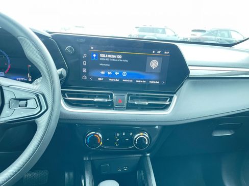 Used 2025 Chevrolet TrailBlazer LT image 21