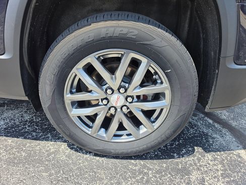 Used 2017 GMC Acadia SLT FWD image 13