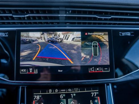 Used 2023 Audi Q8 Premium Plus image 11