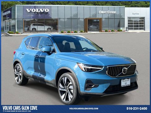 Used 2025 Volvo XC40 B5 Ultra w/ Climate Package image 1