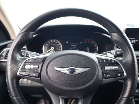 Used 2023 Genesis G70 2.0T image 14