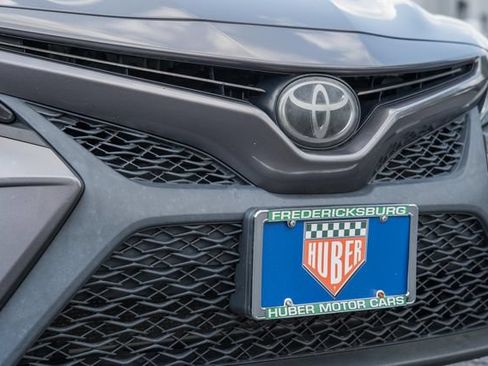 Used 2019 Toyota Camry SE FWD image 9