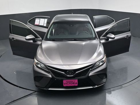 Used 2019 Toyota Camry XSE image 25