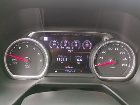 Used 2021 Chevrolet Tahoe Premier w/ Premium Package image 11