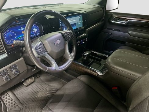 Used 2023 Chevrolet Silverado 1500 LT Trail Boss image 9