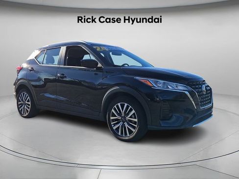 Used 2024 Nissan Kicks SV image 9