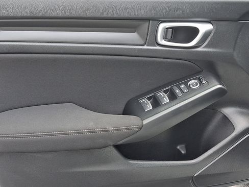 Used 2023 Honda Civic Sport image 13